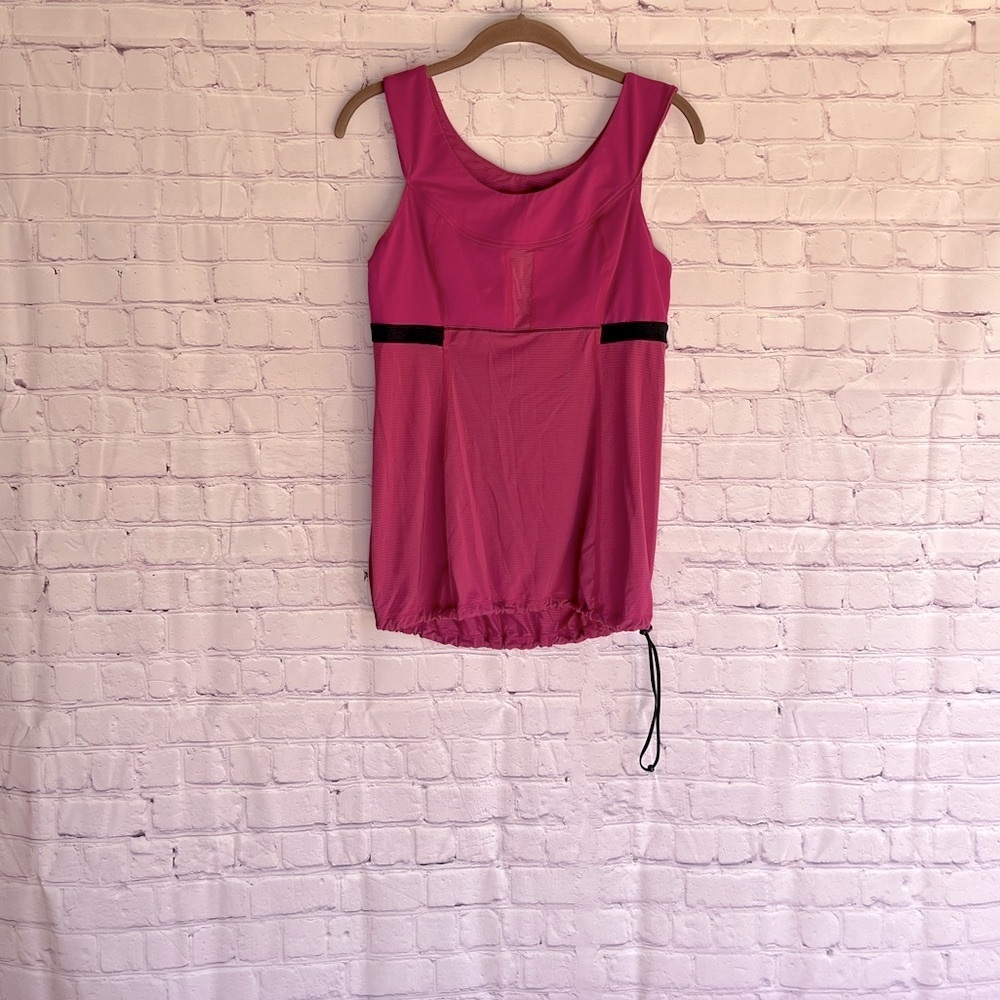 Lululemon Athletica Fuchsia Athletic Tank Top‎ Woman’s Size 8